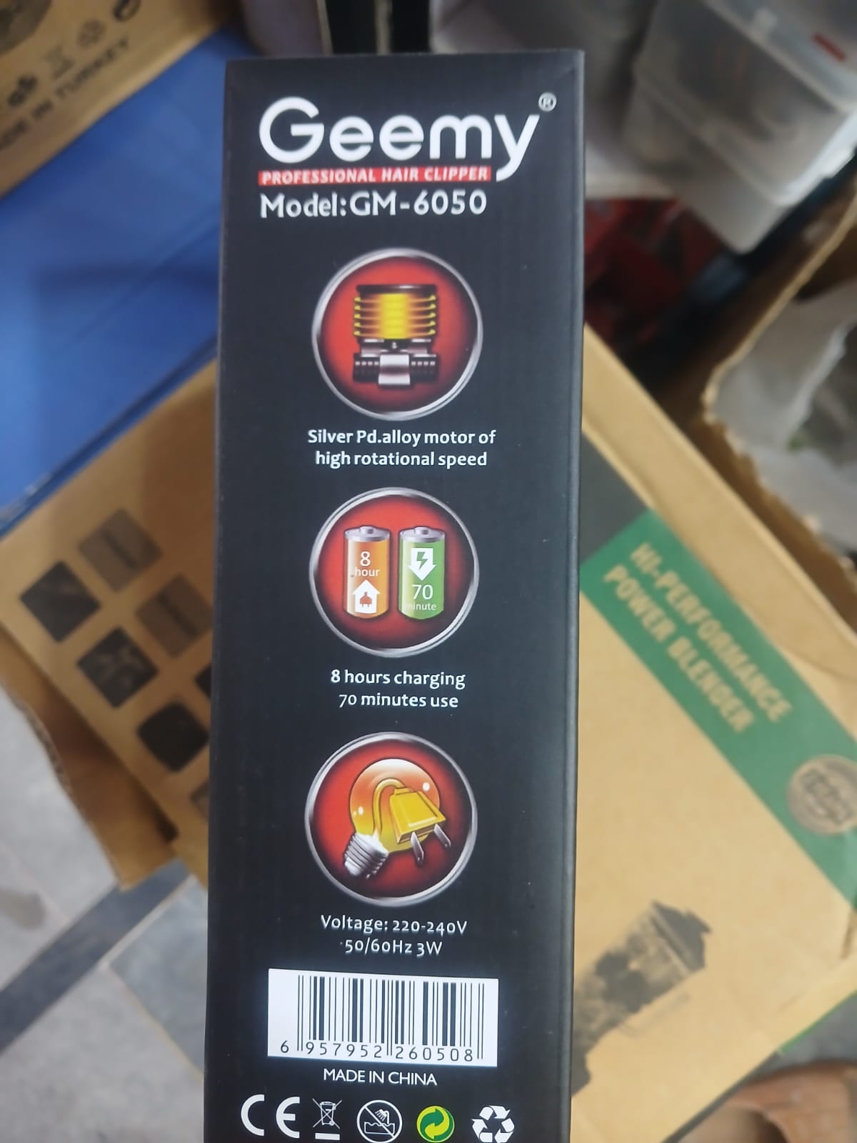 Geemy GM-6050 hair trimmer machine professional for men beard & hair clipper rechargeable face hair cutter machine electric haircut geemy trimmer 6050 - Detail View 3