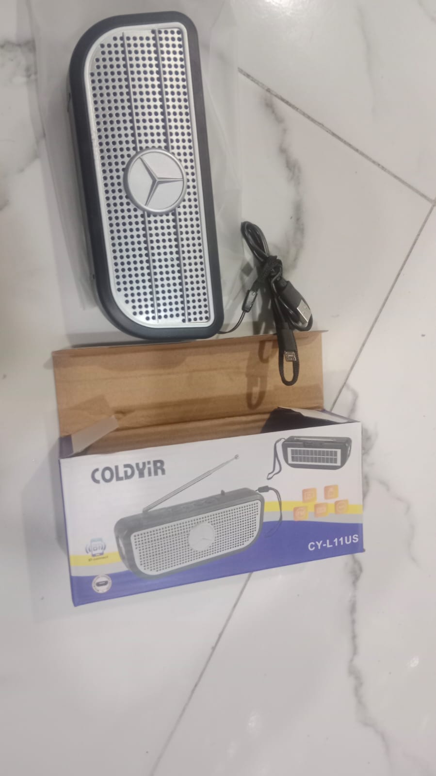 Portable Solar Rechargeable Radio With USB Charging Cable For Outdoor Use - Detail View 6